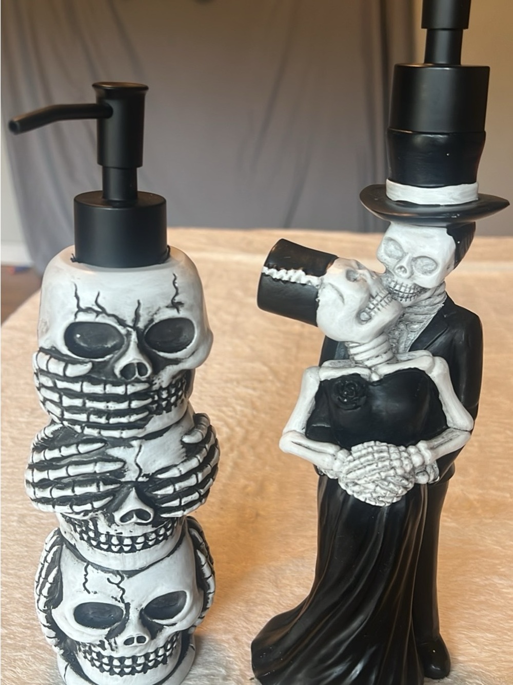 Halloween Skeleton Soap Dispenser Set - Black and White
